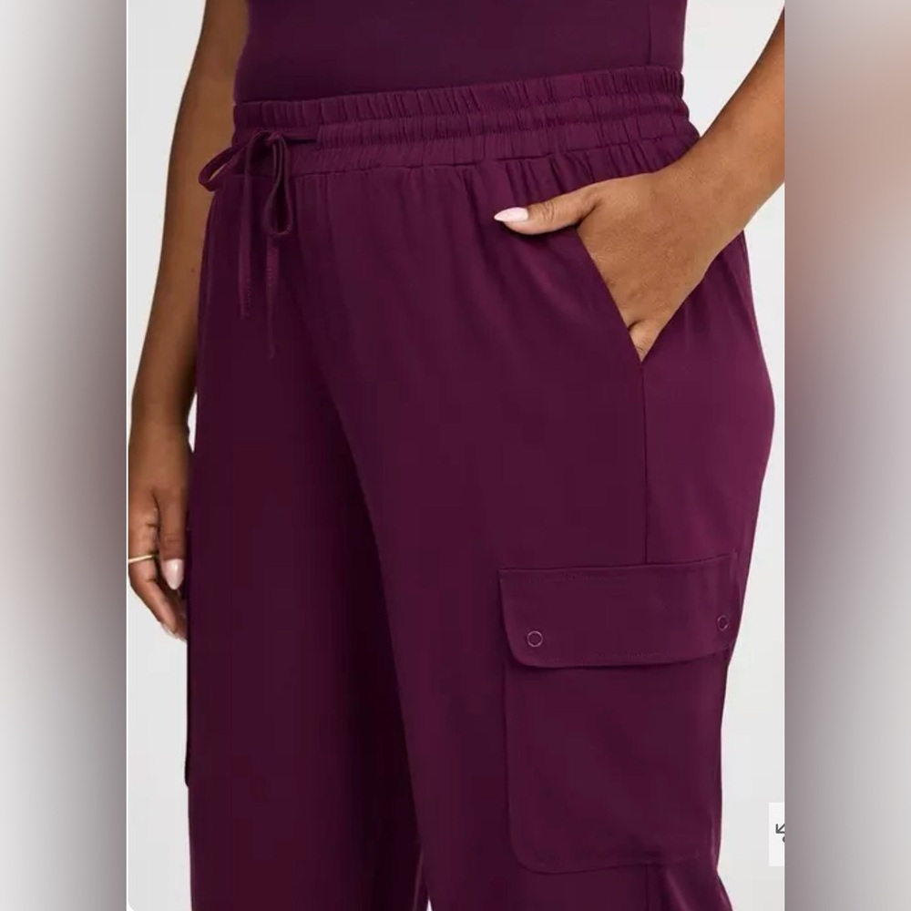 Torrid Wide Leg Cargo Pant - Winter Bloom - Picture 2 of 5